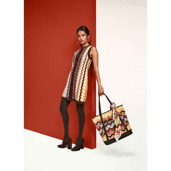 Missoni Dresses & Skirts - Colore Zig Zag Sleeveless Crewneck Sweater Dress